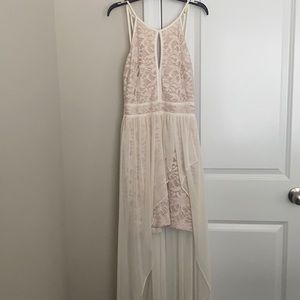 White prom/wedding appropriate dress size 4